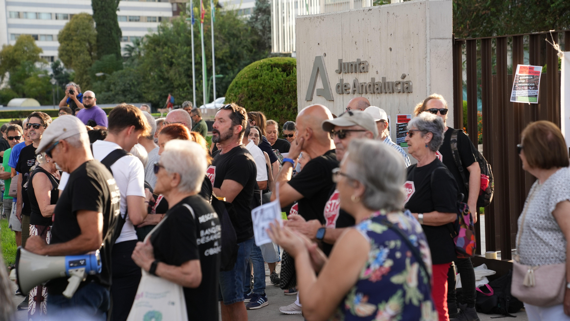 Concentración en Córdoba por la vivienda tras el desahucio de Maricarmen