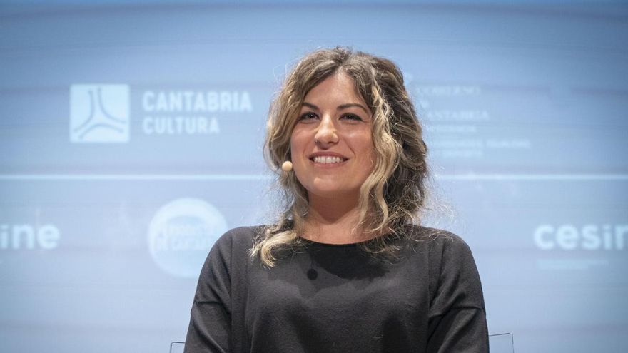 La periodista Lola Hierro.