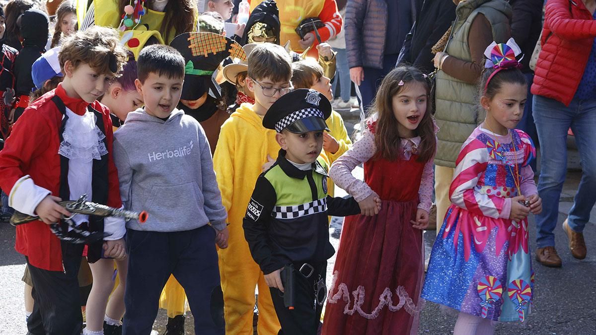 Pasacalles de los colegios por carnaval