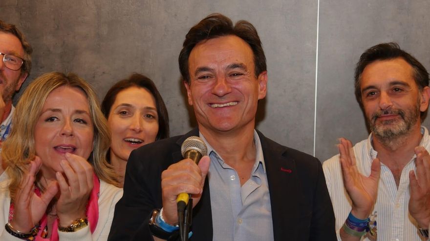 El PP amarra la alcaldía con Jaén Merece Más y gobernará las ocho capitales de Andalucía