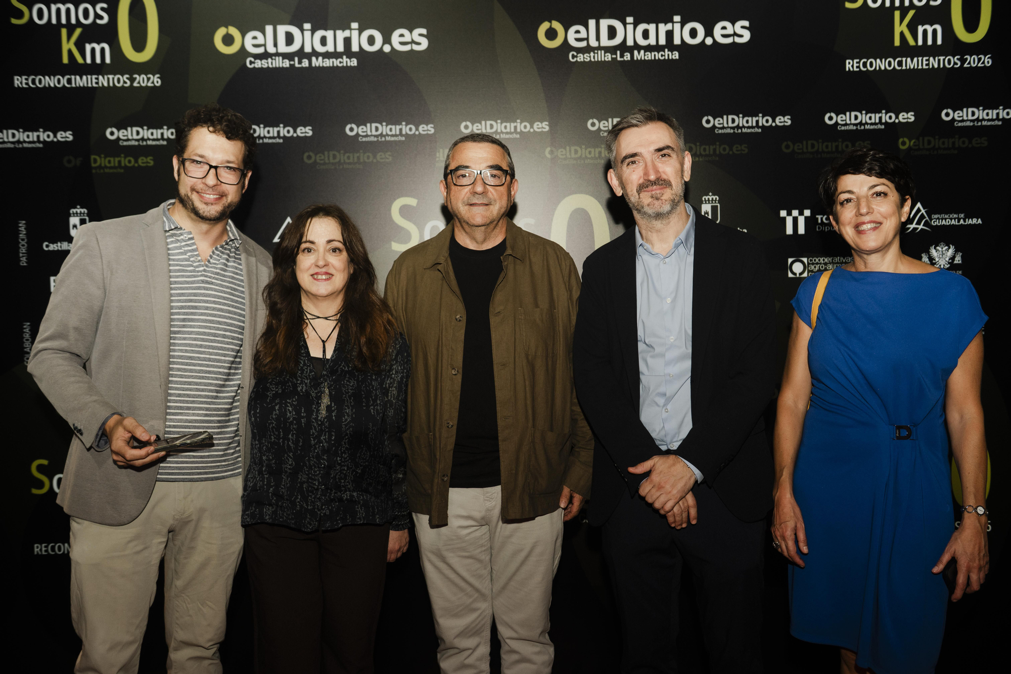Juan Pedro Castillo y José Antonio Romero, de la Mesa del Tercer Sector de Castilla-La Mancha, junto a Carmen Bachiller, Ignacio Escolar y Rosalía Lloret