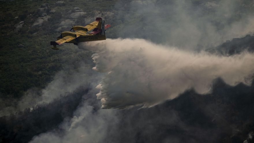 Protección Civil rebaja a 14 los incendios activos pero preocupa la reproducción de focos