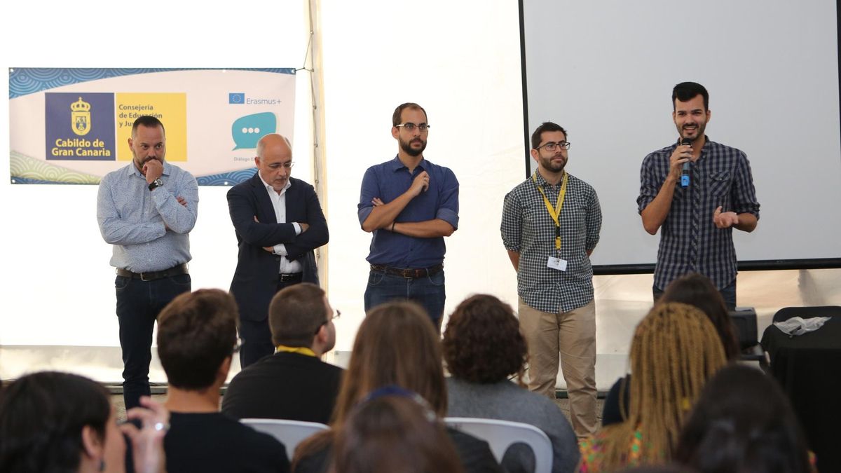 Feria de Participación Juvenil Europea en el Parque de San Telmo