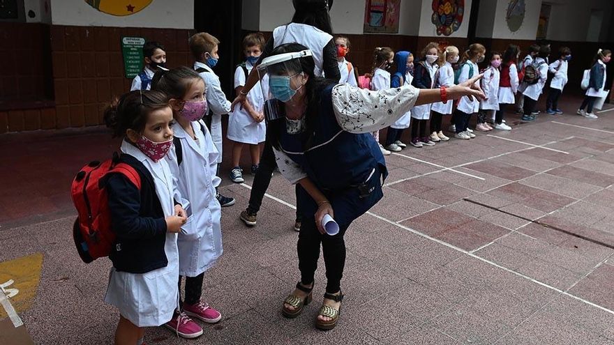 El Gobierno bonaerense se diferenció de CABA para la vuelta a clases y confirmó que habrá protocolos sanitarios