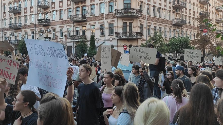 Protestas en Ucrania reflejan un sólido espíritu democrático a pesar de las presiones por la guerra