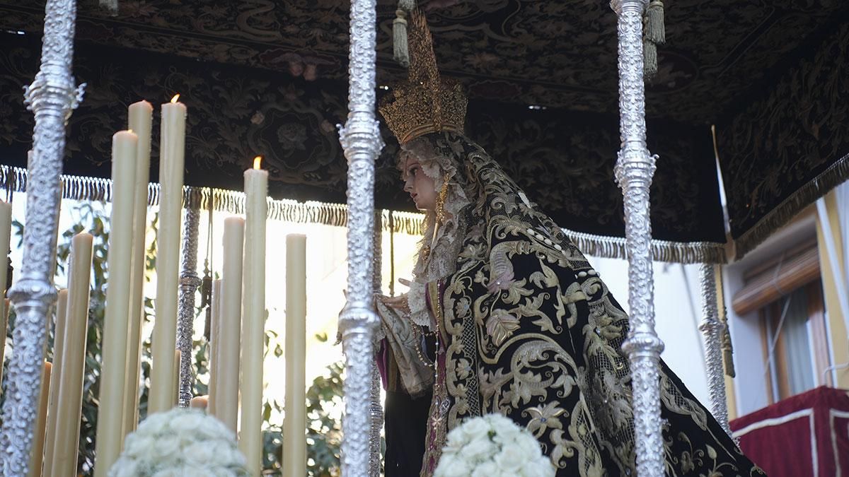 Salida procesional de la Hermandad de la Expiración, en imágenes