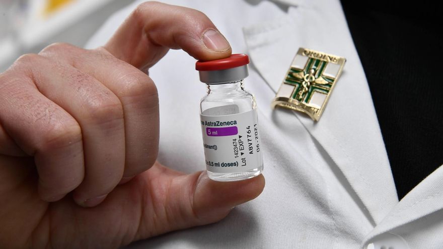 Las comunidades autónomas reciben este viernes más de un millón de dosis de vacunas de AstraZeneca