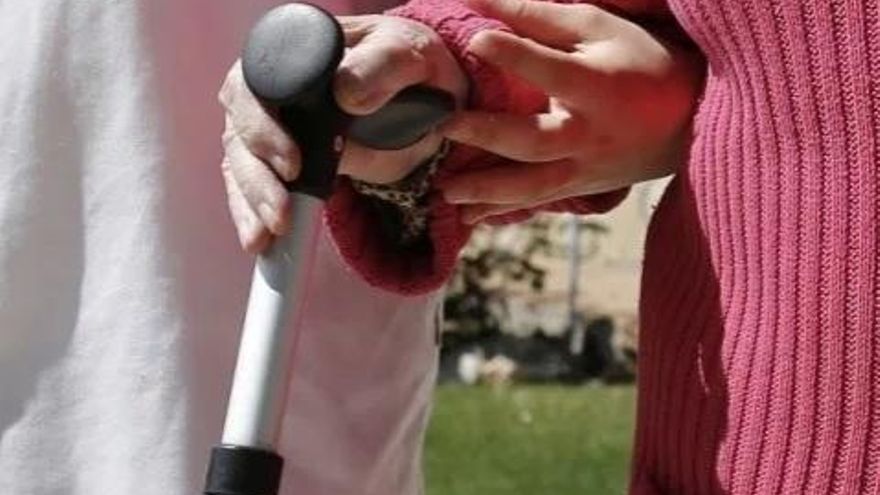 Piden el cese de los responsables del centro sociosanitario de Plasencia tras un brote de COVID