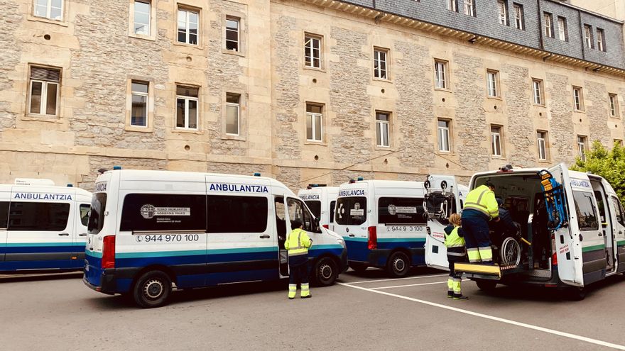 La principal adjudicataria de ambulancias en Euskadi, Grup La Pau, admite que adeuda dinero al 70% de la plantilla