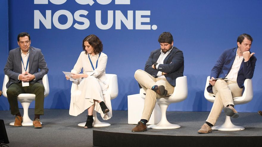 El presidente de la Junta de Andalucía, Juan Manuel Moreno Bonilla; la de la Comunidad de Madrid, Isabel Díaz Ayuso; el de Murcia, Fernando López Miras; y el de Castilla y León, Alfonso Fernández Mañueco, en la interparlamentaria del PP