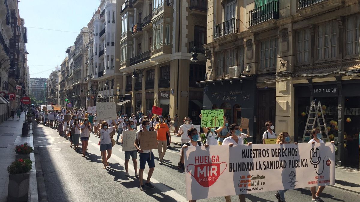 Protesta de los MIR en la calle de la Paz de València.