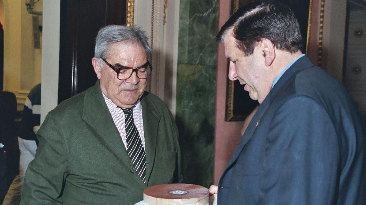 Fallece el pastelero vitoriano Luis López de Sosoaga, creador de uno los postres vascos más populares, el Goxua