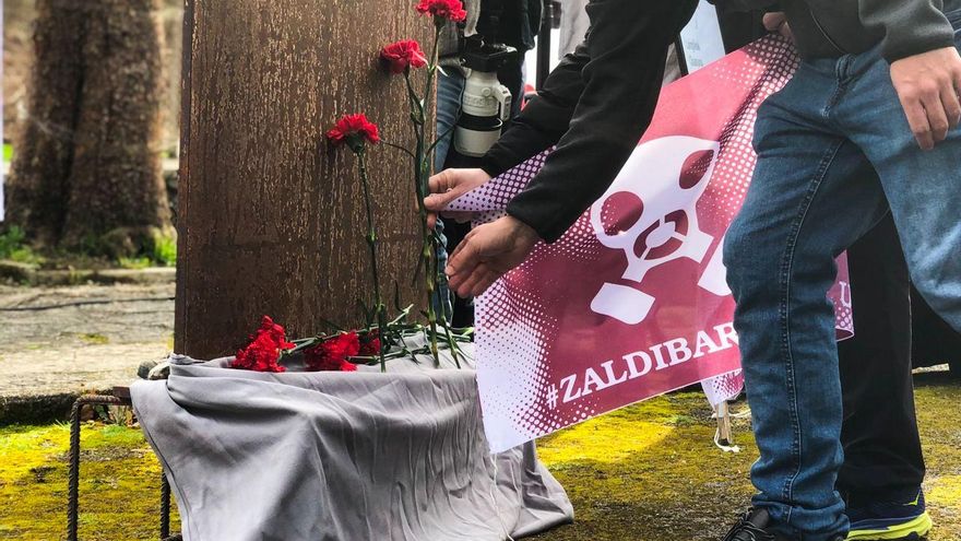 Zaldibar recuerda a Alberto y Joaquín tres años después del derrumbe del vertedero que acabó con sus vidas