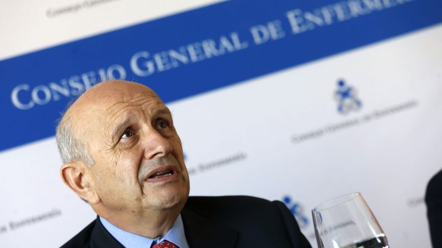 Cárcel para el expresidente del Consejo General de Enfermería por pagar una boda y dos bautizos con fondos colegiales