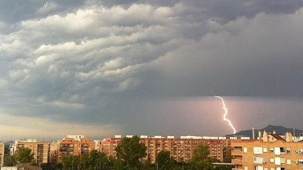 La primera dana de gran impacto de la temporada irrumpe con hasta 250 litros y una caída térmica de ocho grados en España
