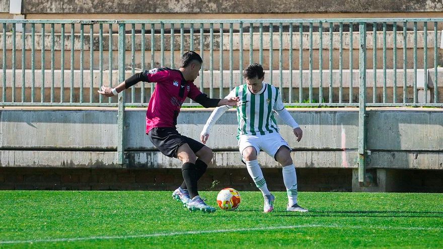 El antídoto del Ciudad de Lucena contra su propia maldición: liderato y pólvora