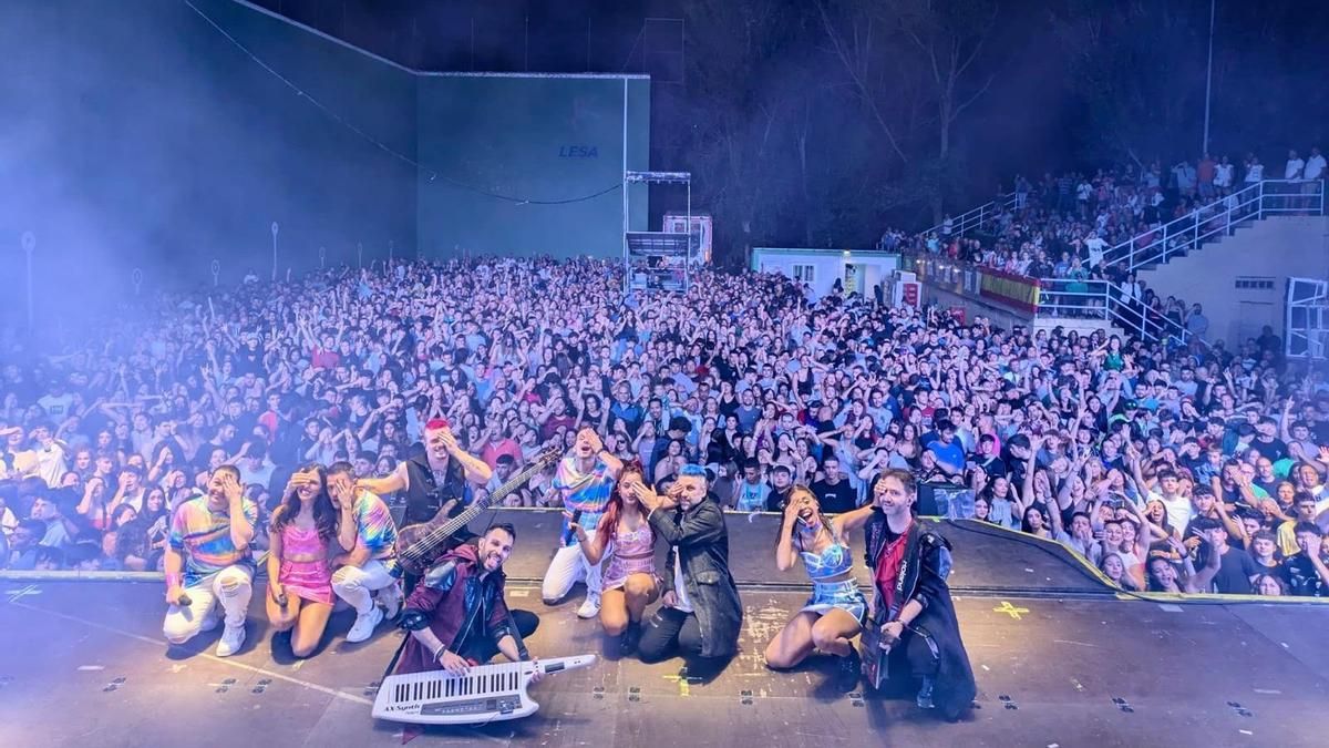 Orquesta grupo Cañón.