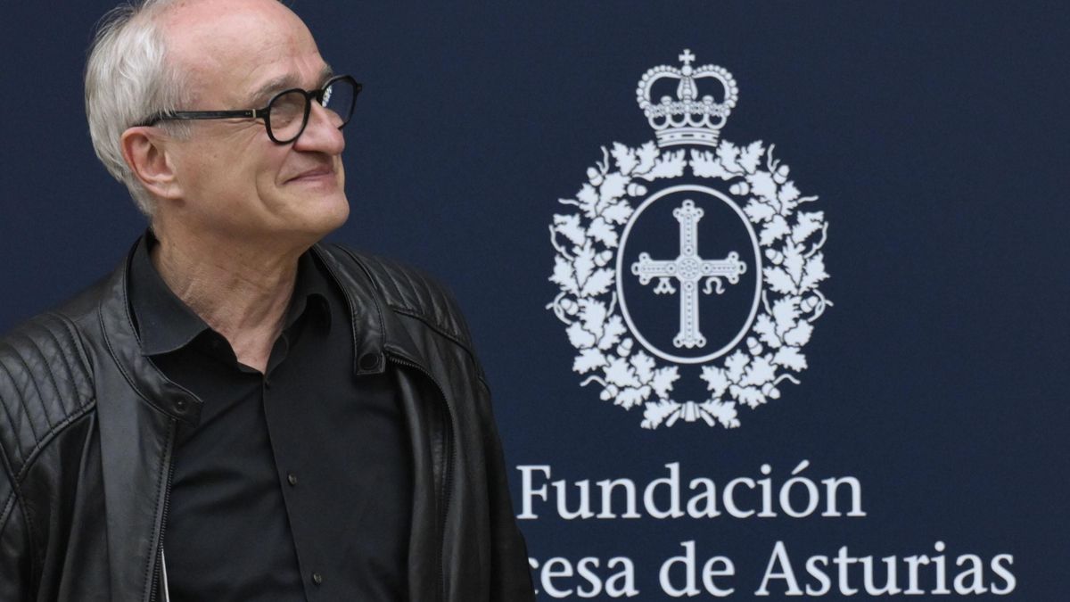 Stefan Schmitz, director ejecutivo de Crop Trust y representante de la Bóveda Global de Semillas de Svalbard, Premio Princesa de Asturias de Cooperación Internacional, a su llegada ayer, domingo, a la capital asturiana.