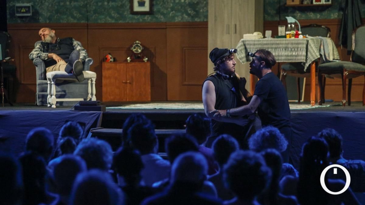Viana a escena, en el Palacio de Viana