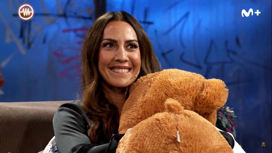 La encerrona de 'La Resistencia' a Mónica Naranjo con una pareja del público que "cuajó" al darle privacidad