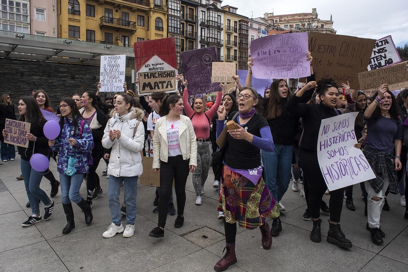 FOTOGALERÍA | La huelga feminista del 8M tiñe de morado las FOTOGALERÍA | La huelga feminista del 8M tiñe de morado las