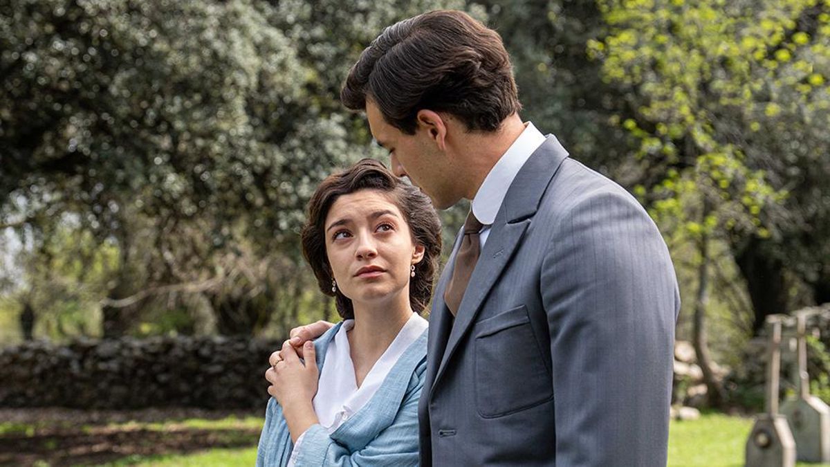 Ángela y Curro, en un capítulo de 'La Promesa'