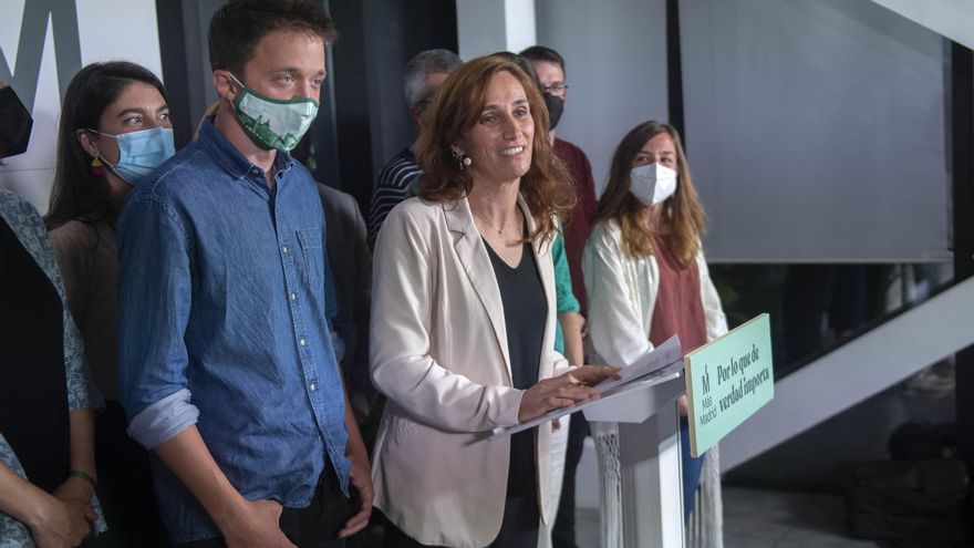 La candidata de Más Madrid a la Presidencia de la Comunidad de Madrid, Mónica García, acompañada del líder de Más País, Íñigo Errejón