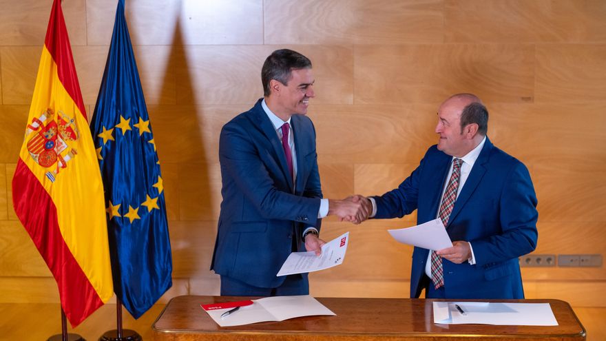 El Gobierno incluye en el decreto del subsidio de paro la prioridad de los convenios autonómicos prometida al PNV