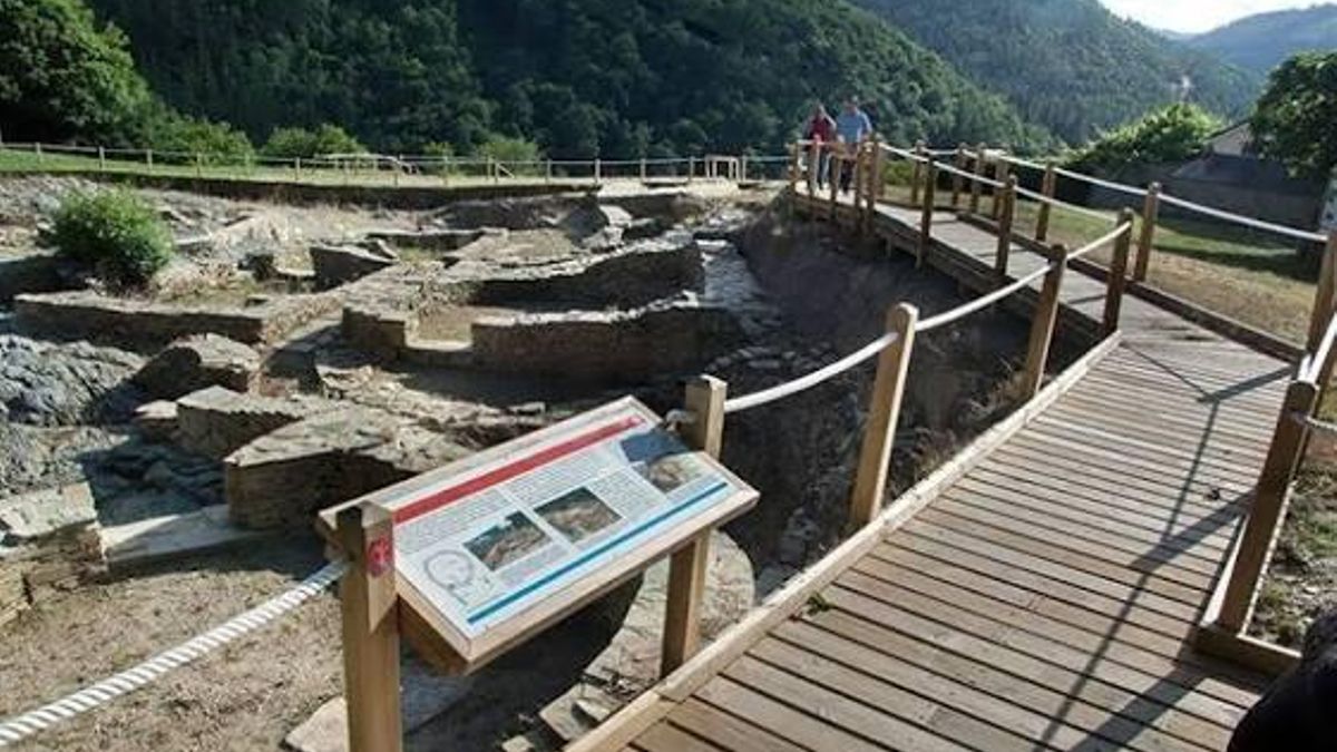 El yacimiento arqueológico de Os Castros en Asturias avanza hacia su declaración como BIC