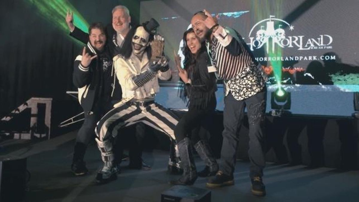 La historia de amor que surgió entre sustos y terminó dando lugar al mejor parque temático de terror de Europa