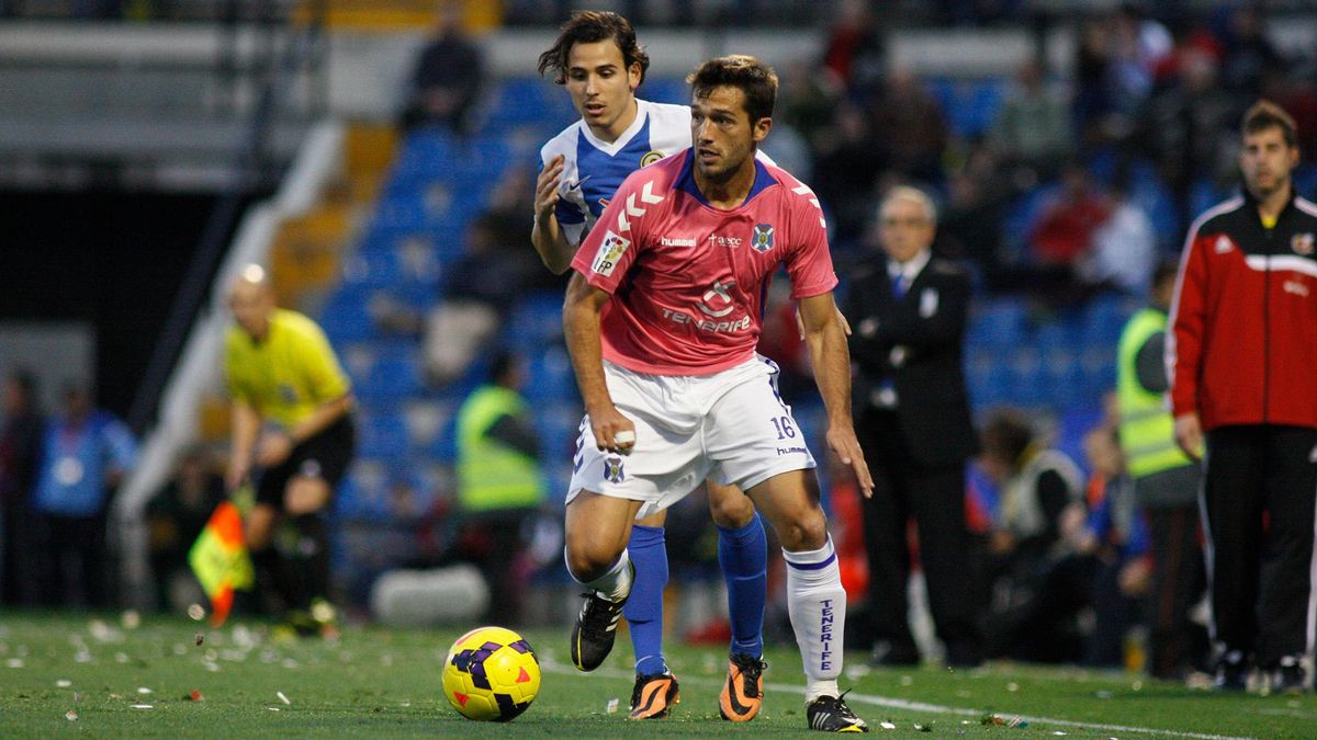 Aitor Sanz, durante el Hércules-Tenerife de su primera temporada como blanquiazul