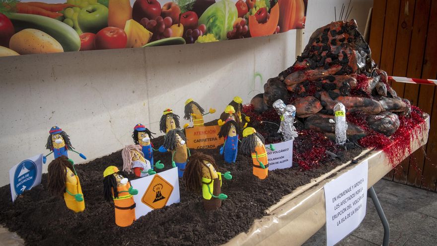 El volcán de la Palma ha sido uno de los protagonistas de la fiesta de los "Tosantos" / Foto: KIKI