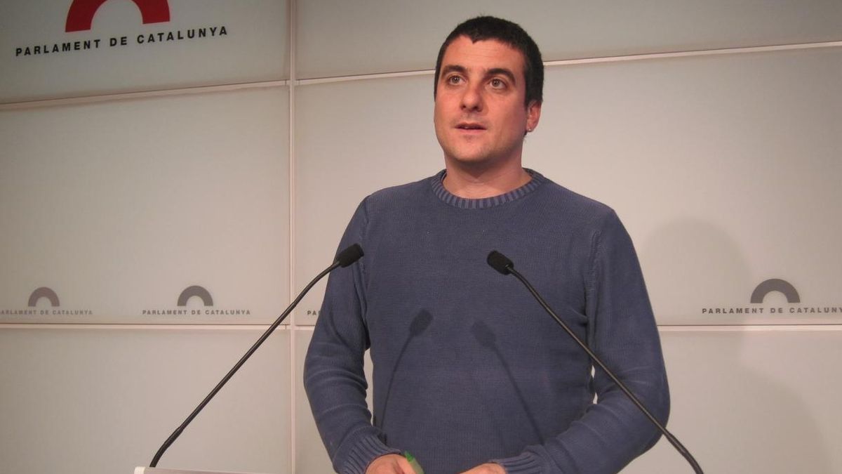 Quim Arrufat considera que ERC ha cedido al "chantaje" de Mas