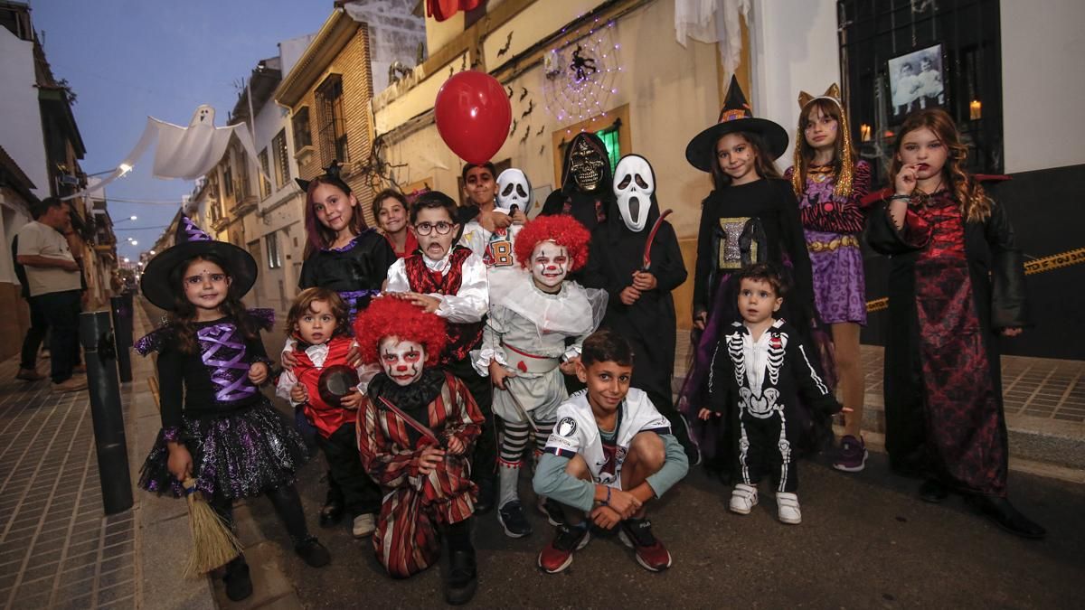 La calle López de Alba celebra su Halloween