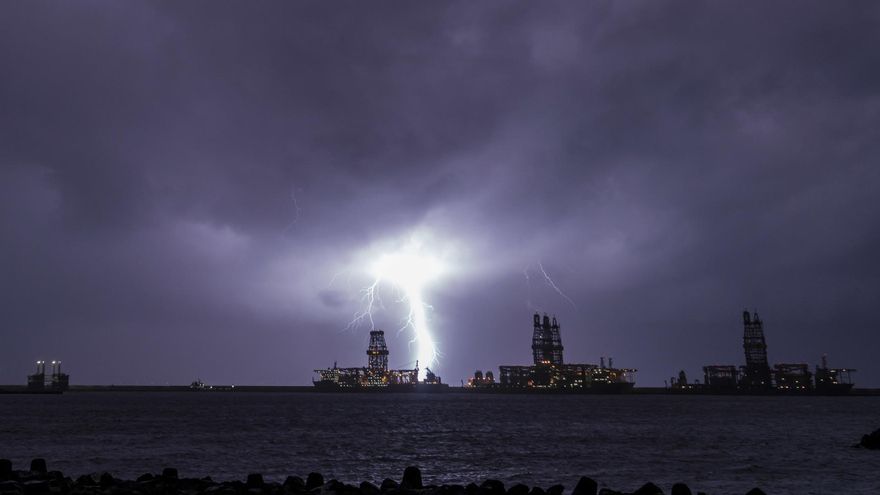 Rayos en el Puerto de La Luz.y de Las Palmas.