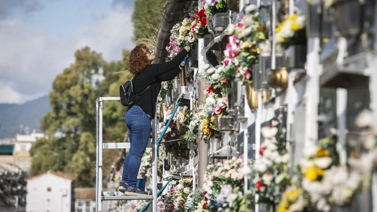 Día de Todos los Santos en el cementerio de San Rafael