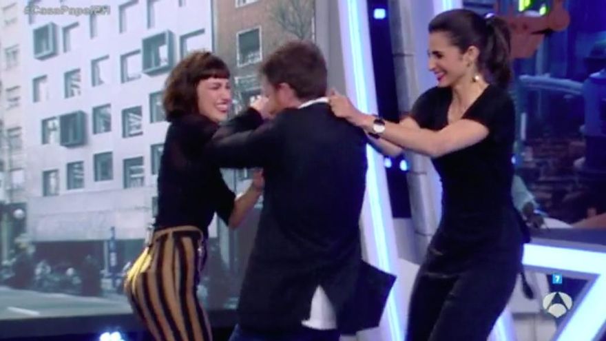 Alba Flores y Úrsula Corberó