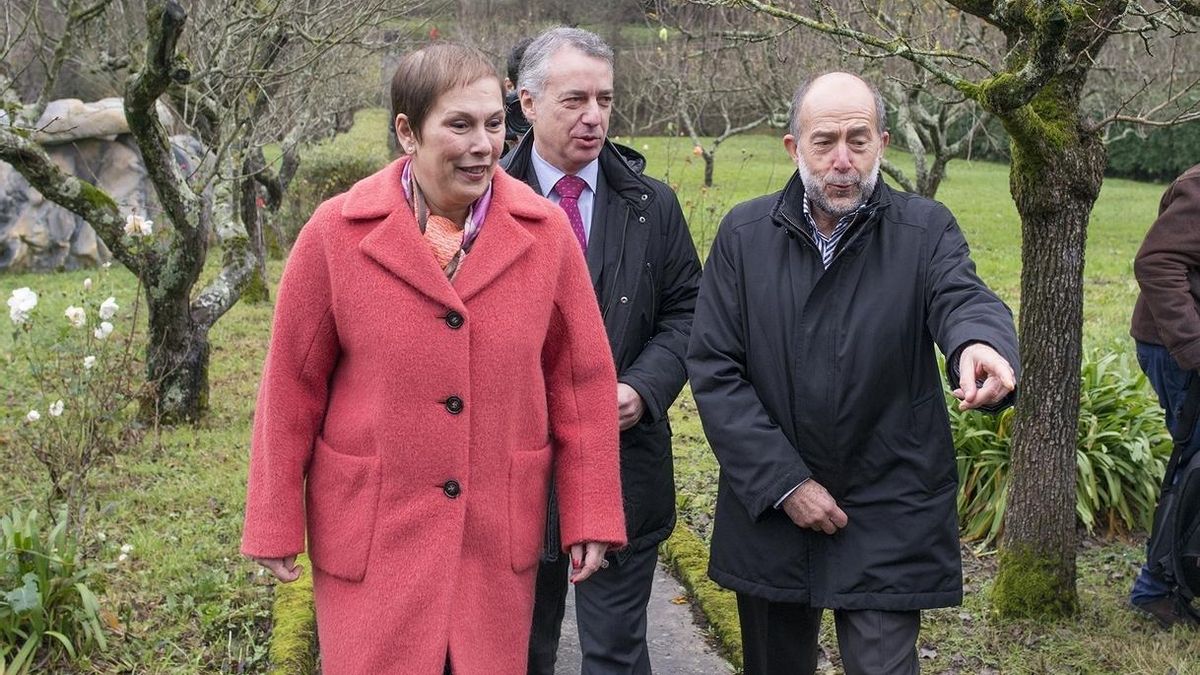 Urkullu y Barkos participan en el acto de conmemoración del 25 aniversario del fallecimiento de Barandiaran