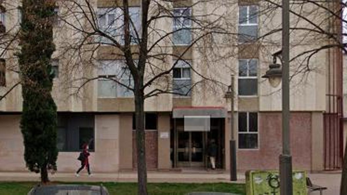 Denuncian que faltan por cubrir 9 puestos en la Oficina de Extranjería de La Rioja: el Ministerio promete 2 nuevos efectivos