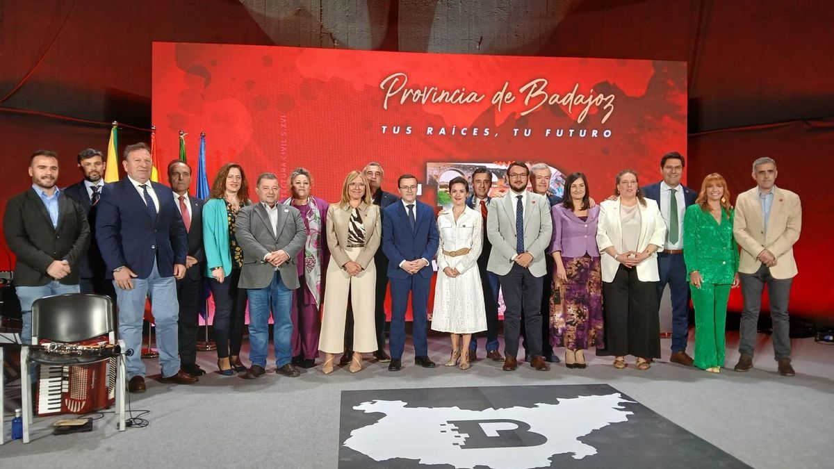 La Diputación de Badajoz ha celebrado el Día de la Provincia en un acto en Olivenza