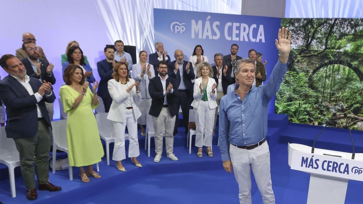 Feijóo se apropia de la selección: "El domingo todo el PP será de un único equipo. No todos los partidos pueden decir lo mismo"