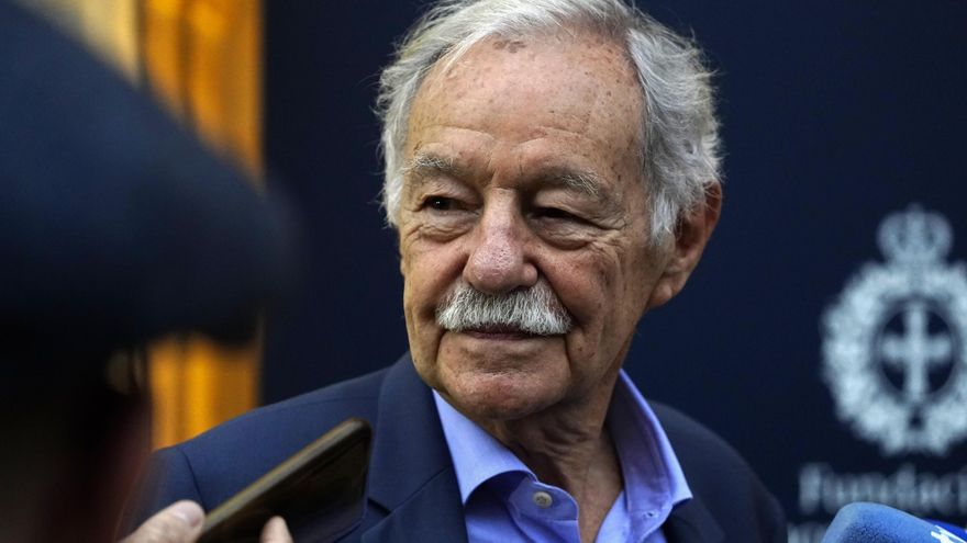 Eduardo Mendoza, en vísperas de recibir el Princesa de Asturias: “Sin algo que decir no escribiría; lo haría sin ilusión ni ganas”