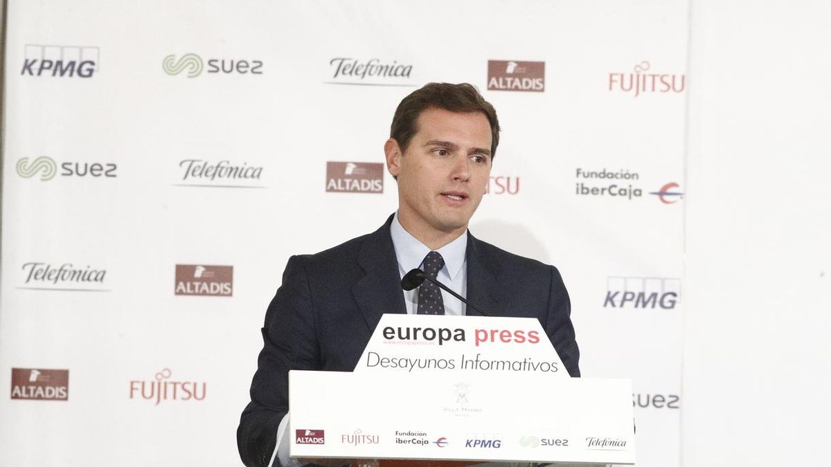 Rivera dice que 47 millones de españoles no pueden depender de "cómo tenga el día Torra"