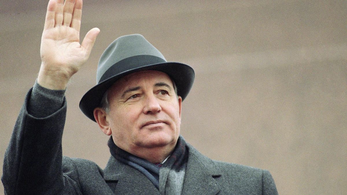 Opinión: Gorbachov, el calvito que convirtió el socialismo en polvo