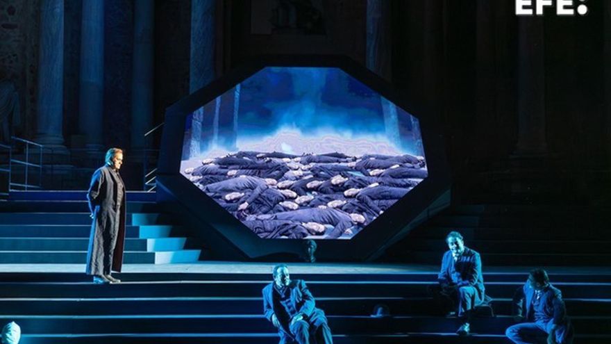 Un Edipo italiano y surrealista afronta su maldición en el Festival de Mérida