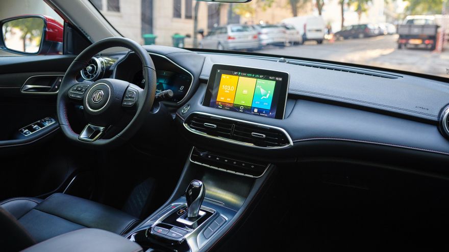 Habitáculo del MG EHS Plug-in Hybrid.