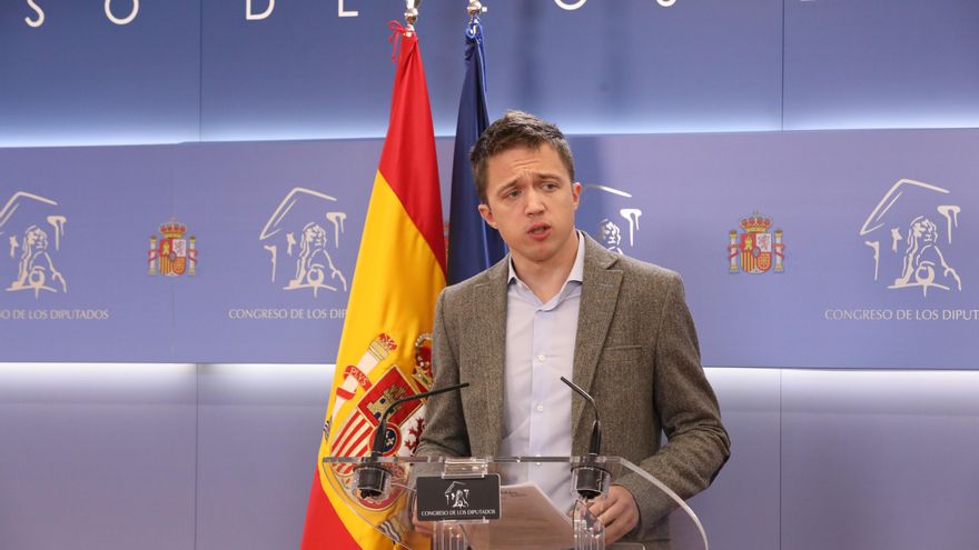 El diputado nacional de Más Región, Íñigo Errejón, ofrece una rueda de prensa antes de participar en la Junta de Portavoces en el Congreso de los Diputados, a 15 de marzo de 2022, en Madrid (España).