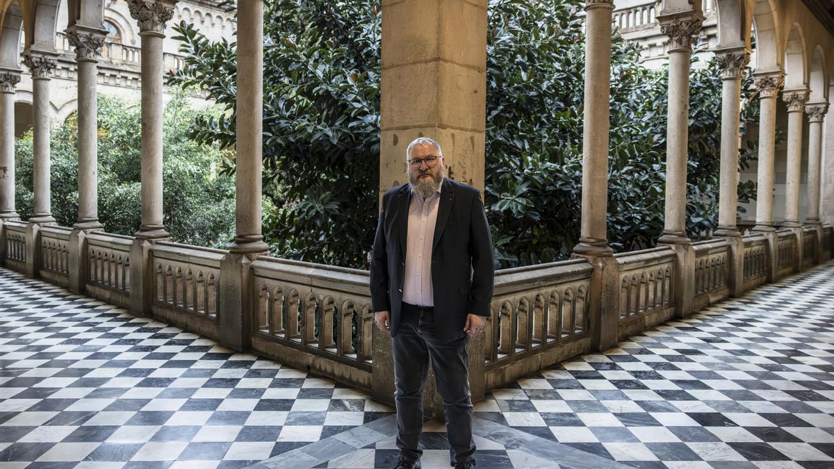 Piotr Cywiński, fotografiado esta semana en la Universitat de Barcelona.