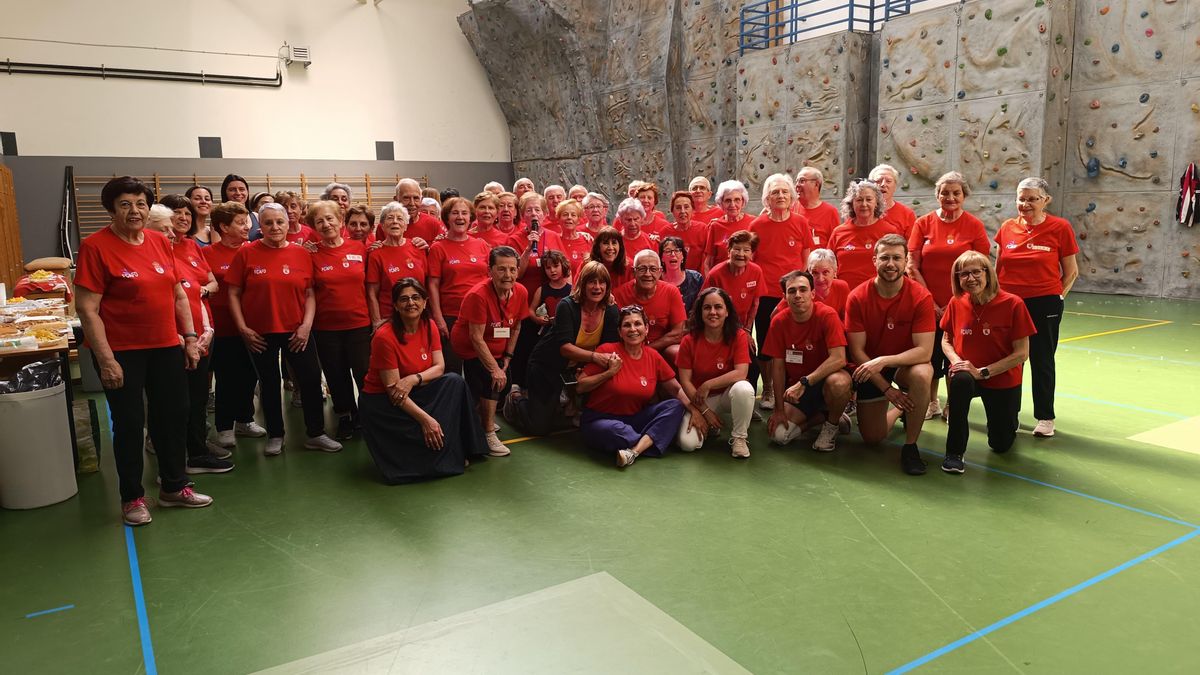 Foto de familia del Programa de Acercamiento Intergeneracional de la Universidad de León