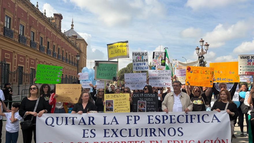 Moreno suma otra protesta antes de la campaña en contra de su gestión: "Los alumnos vulnerables están abandonados"